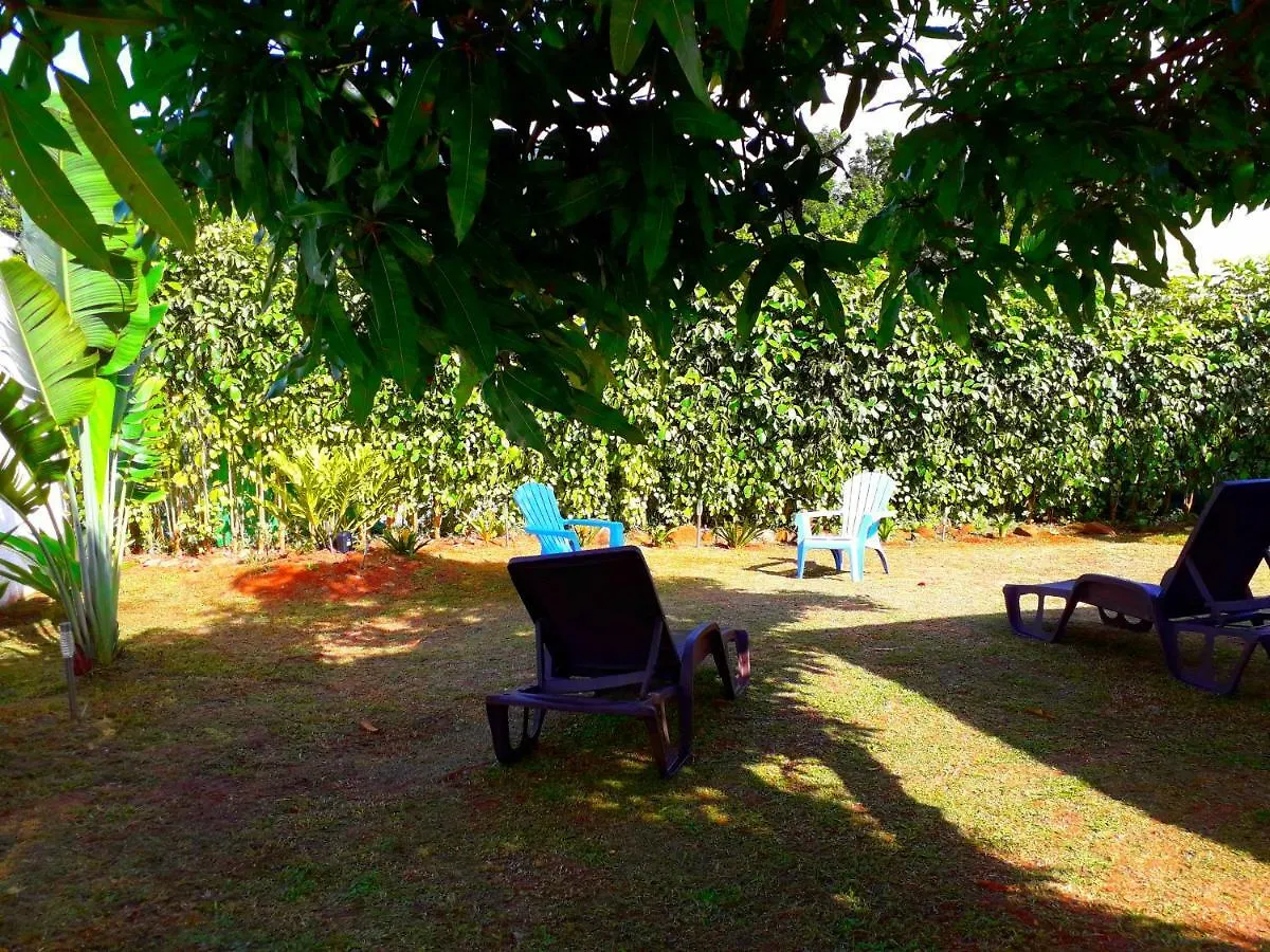 Les Gites Orchidays Deshaies Casa de Férias
